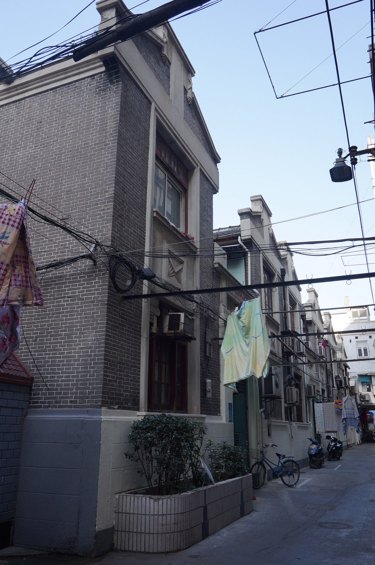 Jixiang Li preserves an early example of Shanghai’s shikumen lilong housing.