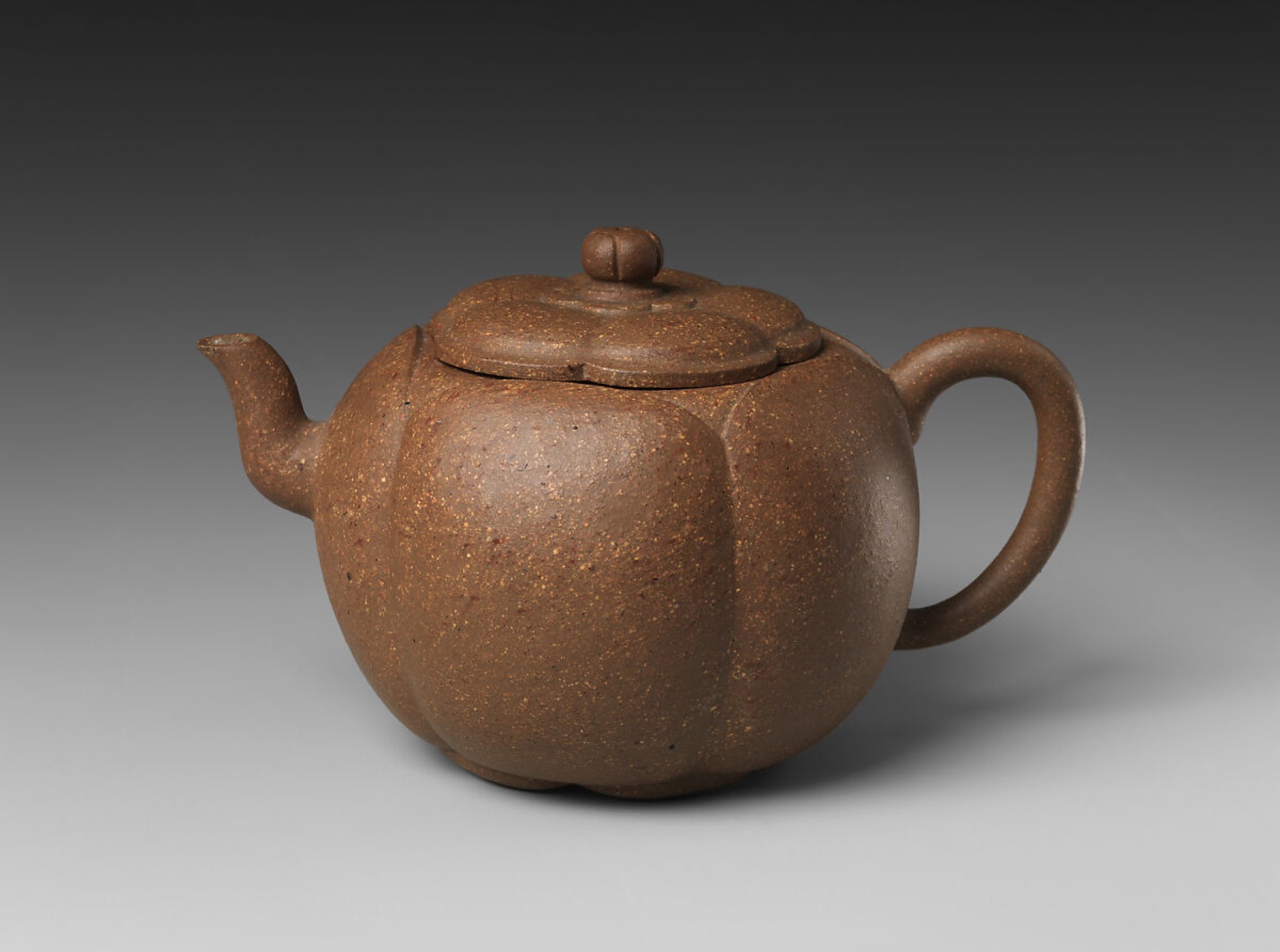 Early seventeenth-century brown Yixing clay teapot by Shi Dabin
